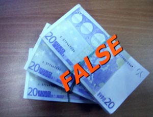 Неаполь наводнили фальшивые банкноты достоинством 10 евро / За неделю в полицию поступили десятки заявлений от коммерсантов