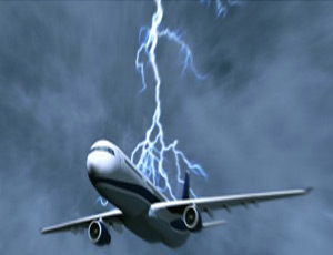 В самолет авиапервозчика «ALITALIA» ударила молния (ФОТО) / Экстренная посадка в аэропорту Неаполя