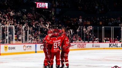 «Автомобилист» разгромил «Салават Юлаев» дома – дублями отметились Буше и Спронг