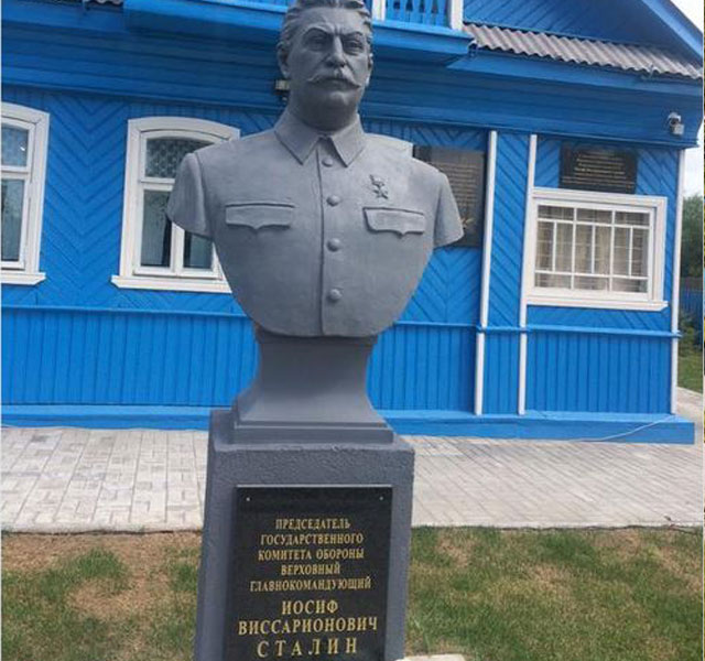 New Day: Inaugurata casa-museo di Stalin dove il generalissimo pernott&242; nel 1943