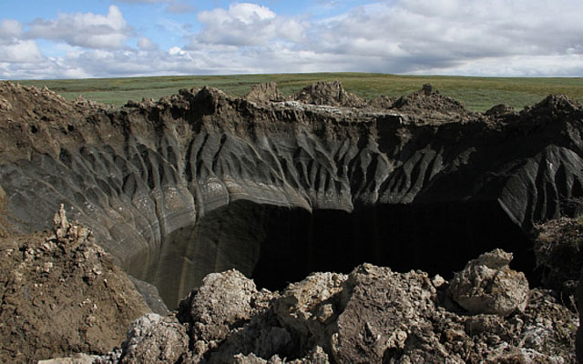 New Day: Il misterioso cratere nella penisola di Yamal si sta trasformando in un lago (FOTO, VIDEO)