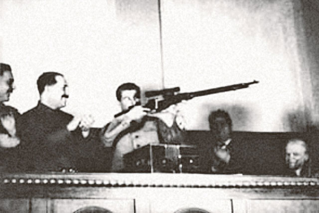 New Day: Le armi dei leader sovietici (FOTO)