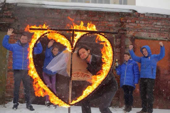 New Day: Uno scapolo di Tomsk ha sposato...la pizza (FOTO)