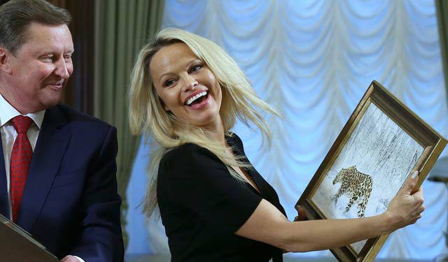 New Day: Lattrice Pamela Anderson a Mosca (FOTO)
