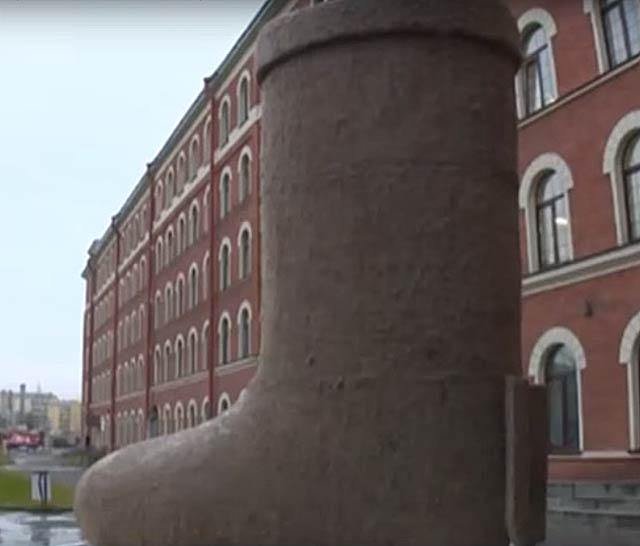 New Day: Un gigantesco stivale di feltro (valenok) creato da unartigiana russa (FOTO, VIDEO)