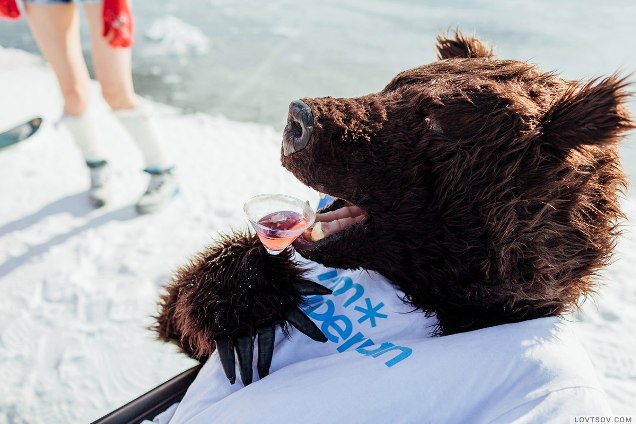 New Day: Passatempo alla russa: una festa in costumi da bagno a 20 gradi sotto zero (FOTO)