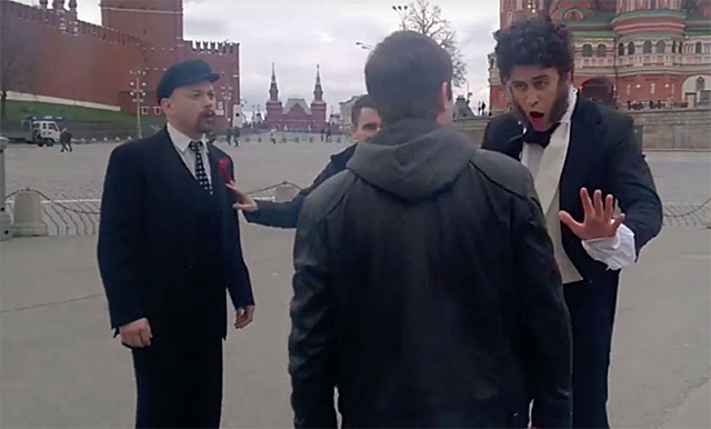 New Day: I sosia di Pu&353;kin e Lenin si sono picchiati sulla Piazza Rossa (FOTO, VIDEO)