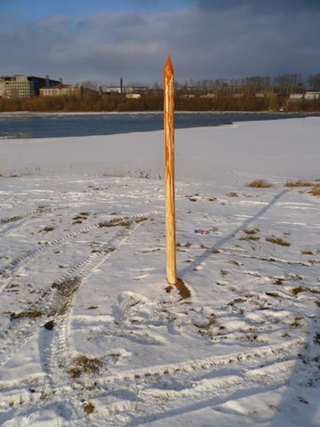 New Day: Siberiano colloca monumento a Ivan il Terribile sotto forma di palo insanguinato (FOTO)