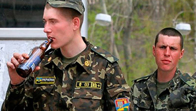 New Day: Proverbiale ubriachezza dei militari ucraini (FOTO, VIDEO)