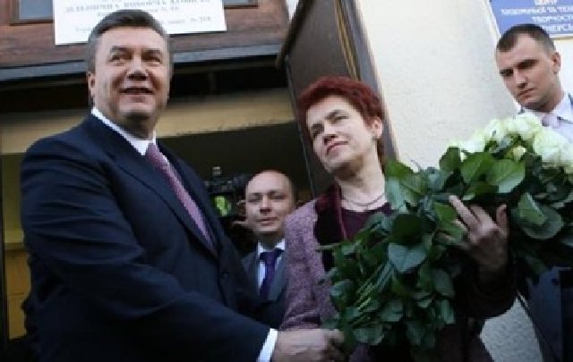 New Day: Lex presidente dellUcraina divorzia dopo 45 anni di matrimonio (FOTO)