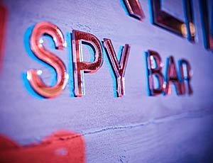 Minsk: le 'spie' si ritrovano al bar Stirlitz / L'indirizzo del locale è crittografato e l'ingresso è riservato a pochi
