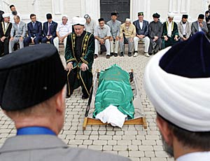 Kirgizija, grazie agli imam i funerali costeranno meno