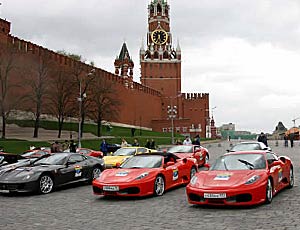 Ferrari apre a Mosca il più grande salone d'Europa