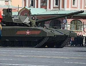 I proiettili del nuovo carro armato russo trapassano le lastre d'acciaio