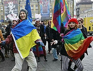 Sindaco di Kiev ha accusato i gay ucraini di essere agenti del Cremlino / Lo Stato Maggiore ucraino è pronto a consegnare loro cartellini di chiamata alla leva e mandarli a combattere nel Donbass