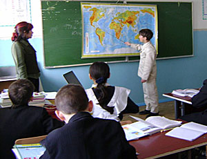 Indottrinamento politico nelle scuole russe: ritorno al passato sovietico