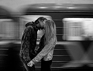 Costa caro il sesso nella metropolitana di Mosca: una ragazza è stata multata per 500 euro