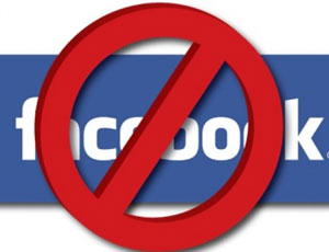 Facebook ha bloccato la pagina di un giornalista russo per la citazione di Puškin / La rete sociale ha considerato l'uso della parola «chochly» (ciuffaroli) come improprio