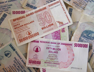Succede in Ucraina: una ragazza spaccia una banconota dello Zimbabwe per un bigliettone da 500 euro (FOTO)