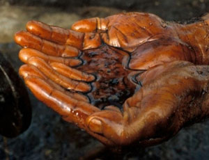 Negli Urali meridionali gli agricoltori per più di 40 anni hanno estratto illegalmente il petrolio