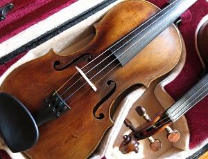La dogana russa sequestra, ma poi dissequestra, a un musicista ceco il suo violino antico da 200 mila euro (VIDEO)