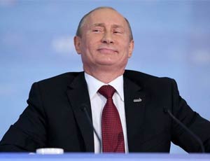 Vladimir Putin per l'ennesima volta si riduce lo stipendio / I redditi dei funzionari del Cremlino superano più volte la busta paga del presidente russo