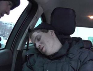 Ubriaco al volante in coma etilico ricorda solo il nome del presidente russo (VIDEO)