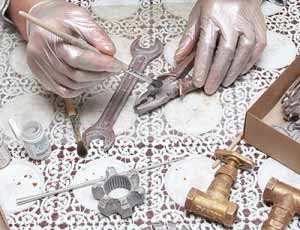 L'ingegnere di Vitebsk produce dadi, bulloni, pinze e altri strumenti di cioccolato (FOTO)