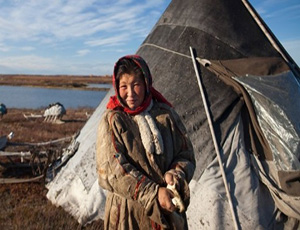 Una nuova professione: «ciumrabotnitsa», colf dello yaranga / Assistente familiare nell'abitazione tradizionale delle popolazioni nomadiche del Nord