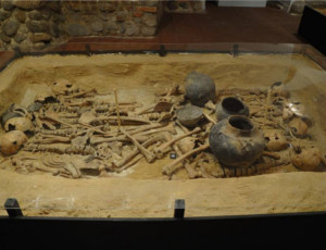 In Polonia scoperta antica sepoltura delle vittime di cannibalismo rituale (FOTO)