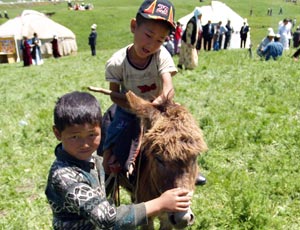 In Kirghizistan lavora un bambino su quattro