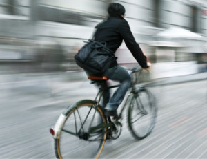 Negli Urali la polizia ha iniziato la caccia ai ciclisti / Gli amanti delle due ruote vengono multati per infrazione del codice della strada