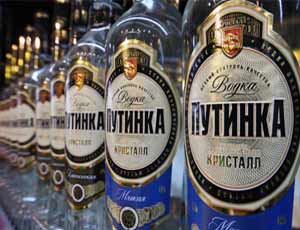 Sale la popolarità di Putin, calano le vendite della vodka «Putinka» / Il famoso marchio che sfrutta il nome del presidente ha perso il primato sul mercato russo