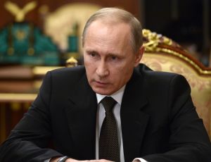 Il presidente Vladimir Putin ha minacciato di licenziare i funzionari accademici / E ha promesso di non ridurre le spese per la scienza