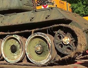 Collezionista estone si rifiuta di far rottamare il leggendario carrarmato T-34 (FOTO)